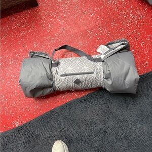 Members Mark 8x8 outdoor picnic/beach blanket.